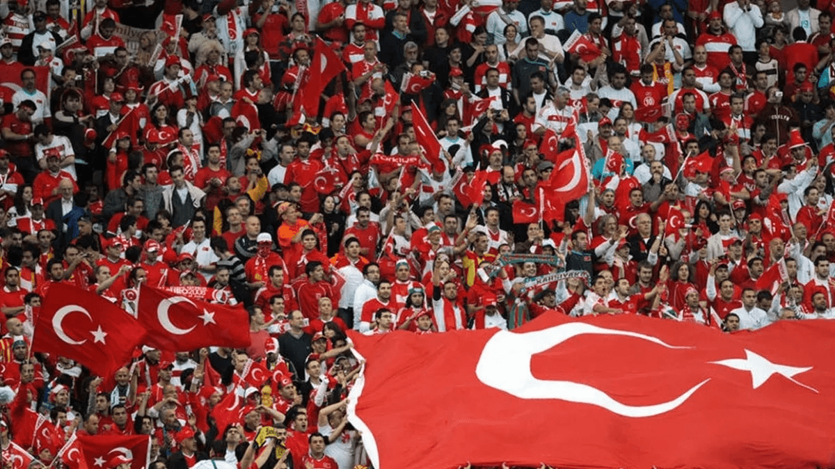 Futbol Ülkesi Türkiye?