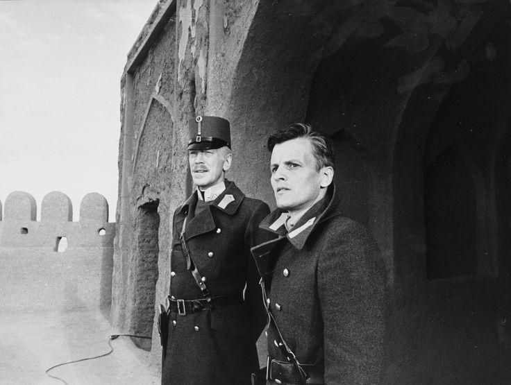 Tatar Çölü:Bekleyişin Çürüyen Zamanı