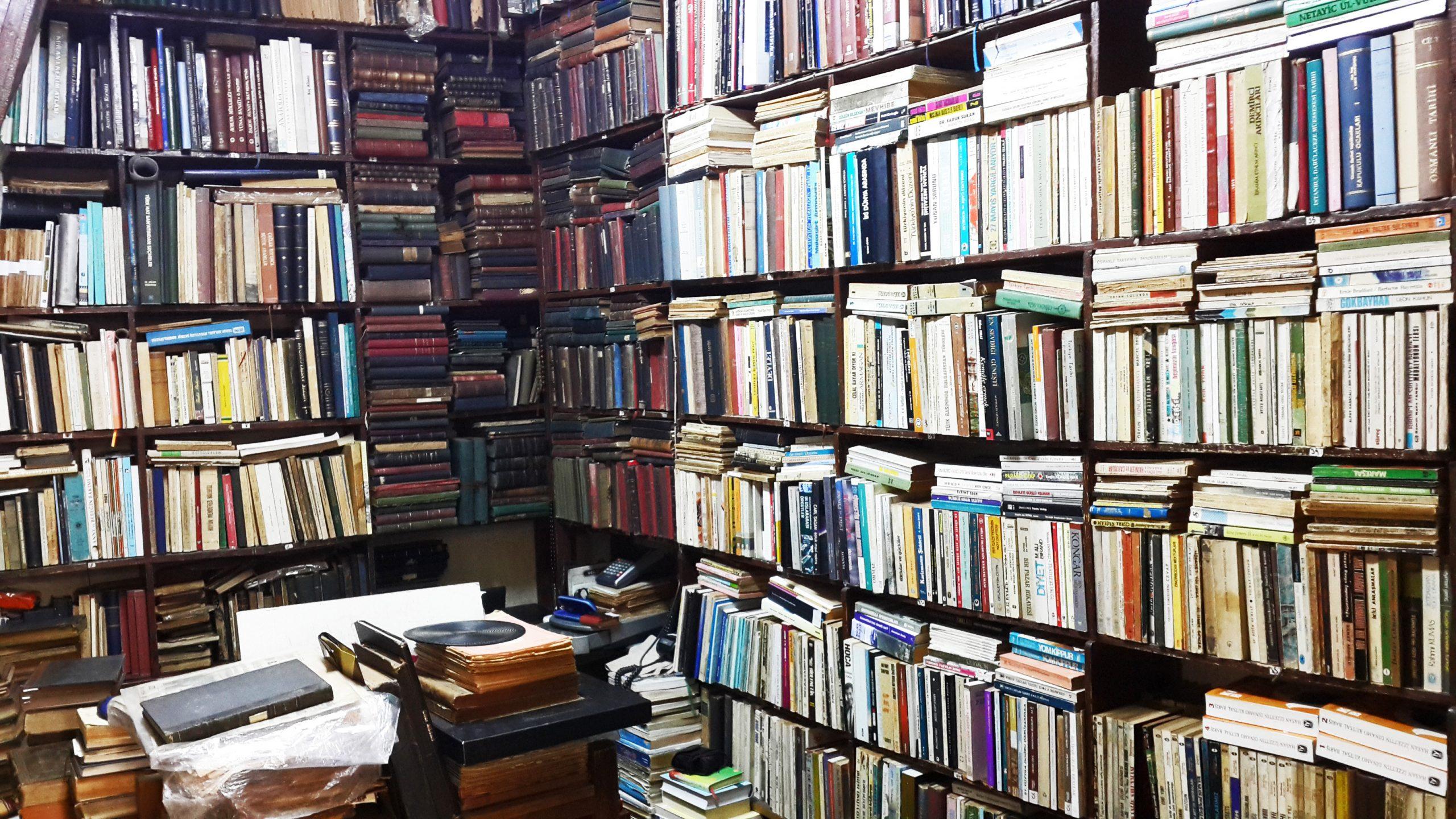 SAHAFLARIN BÜYÜSÜ