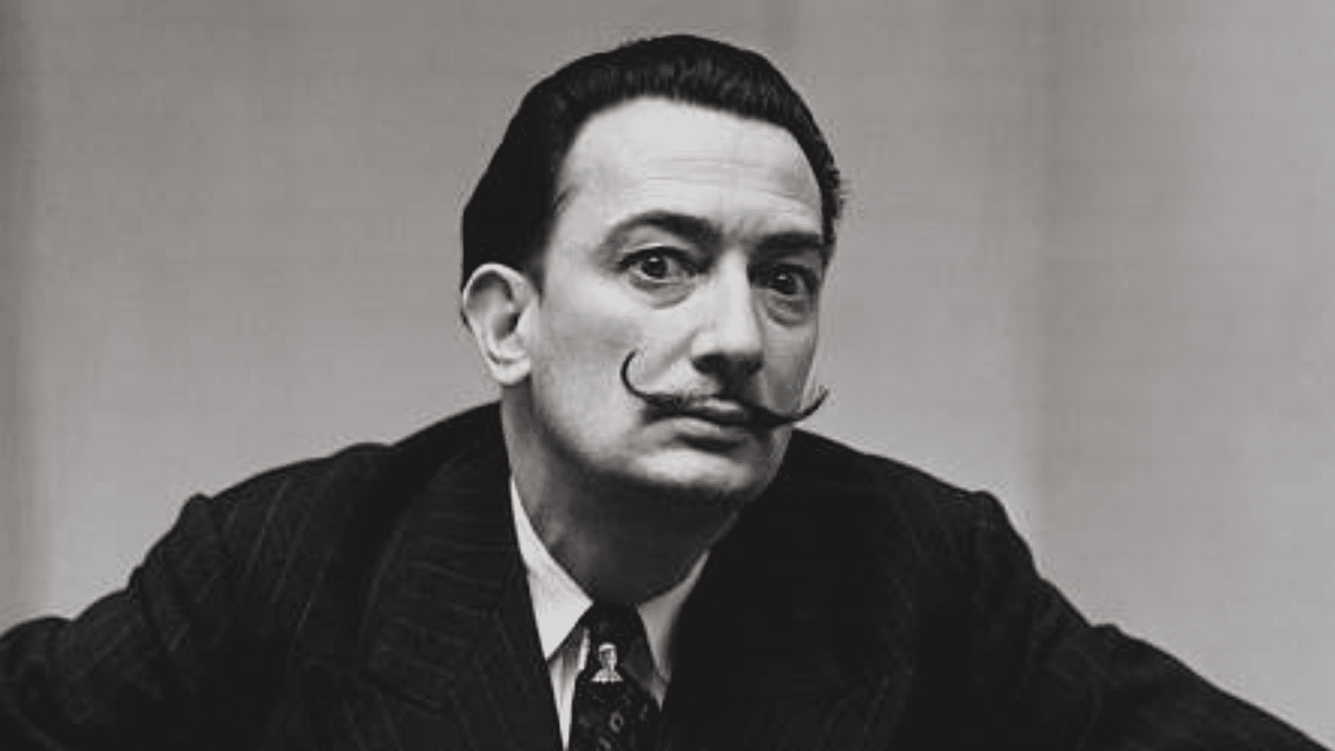 Salvador Dali: Gerçeküstü Dünyanın Uçlarında Yaşayan Bir Dahi